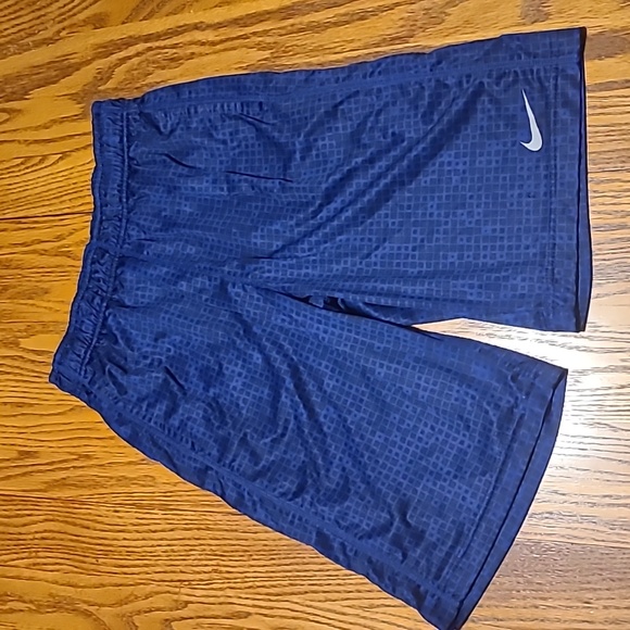 Nike Athletic Shorts  - Boys Large - Picture 1 of 7